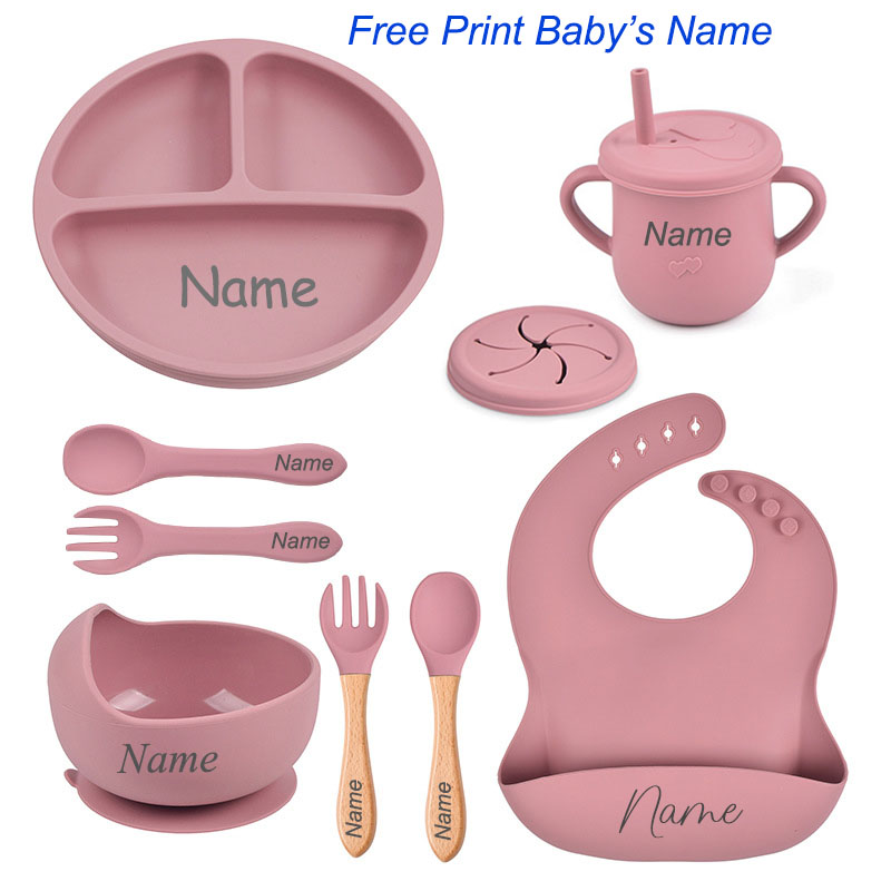 Baby Food Menu - 8 ชิ้นซิลิโคนชุดส่วนบุคคลชื่อโลโก้เด็กชุดช้อนส้อมดูดถ้วยชามซิลิโคนจานอาหารค่ําสําหรับเด็ก